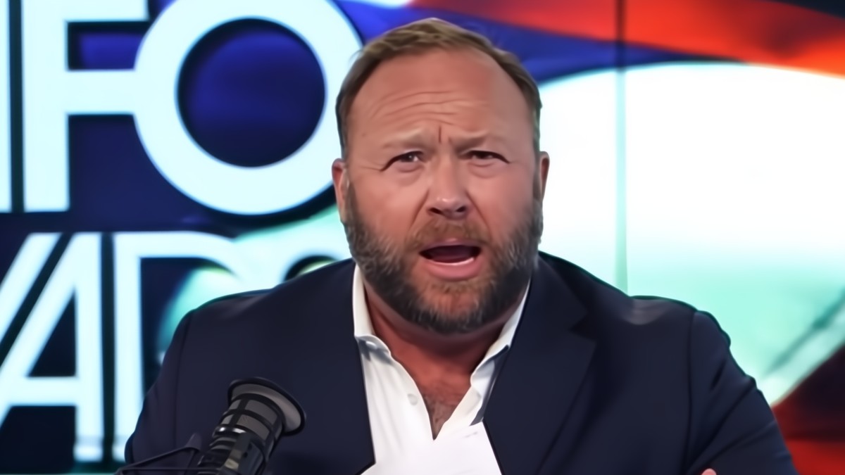 Alex Jones Is Fighting The Onion’s InfoWars Purchase – The Escapist