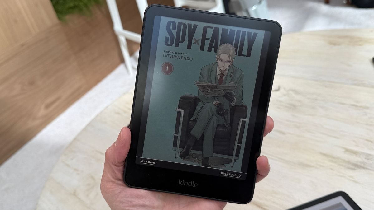 Amazon’s first color Kindle has just started shipping and readers are already complaining