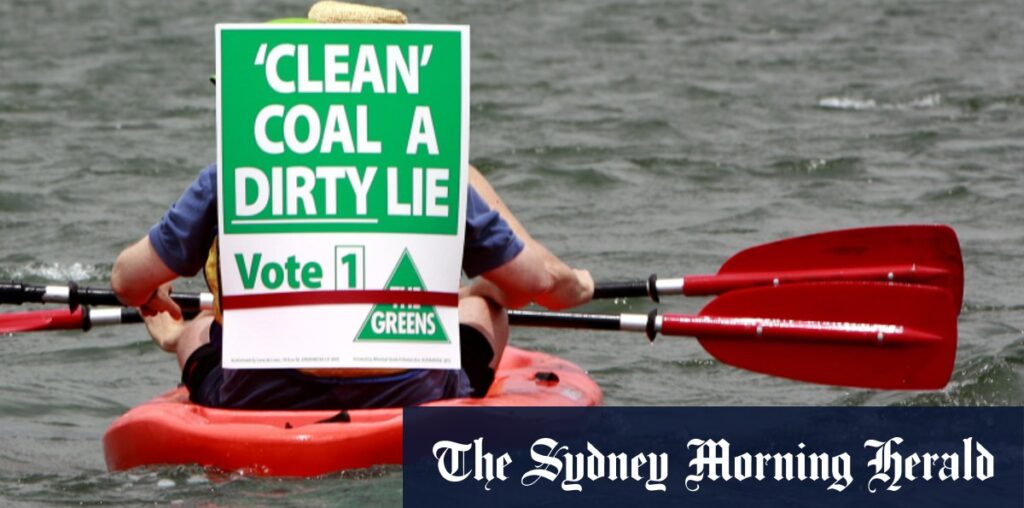 Anti-coal protesters clear court hurdle for kayak flotilla near port