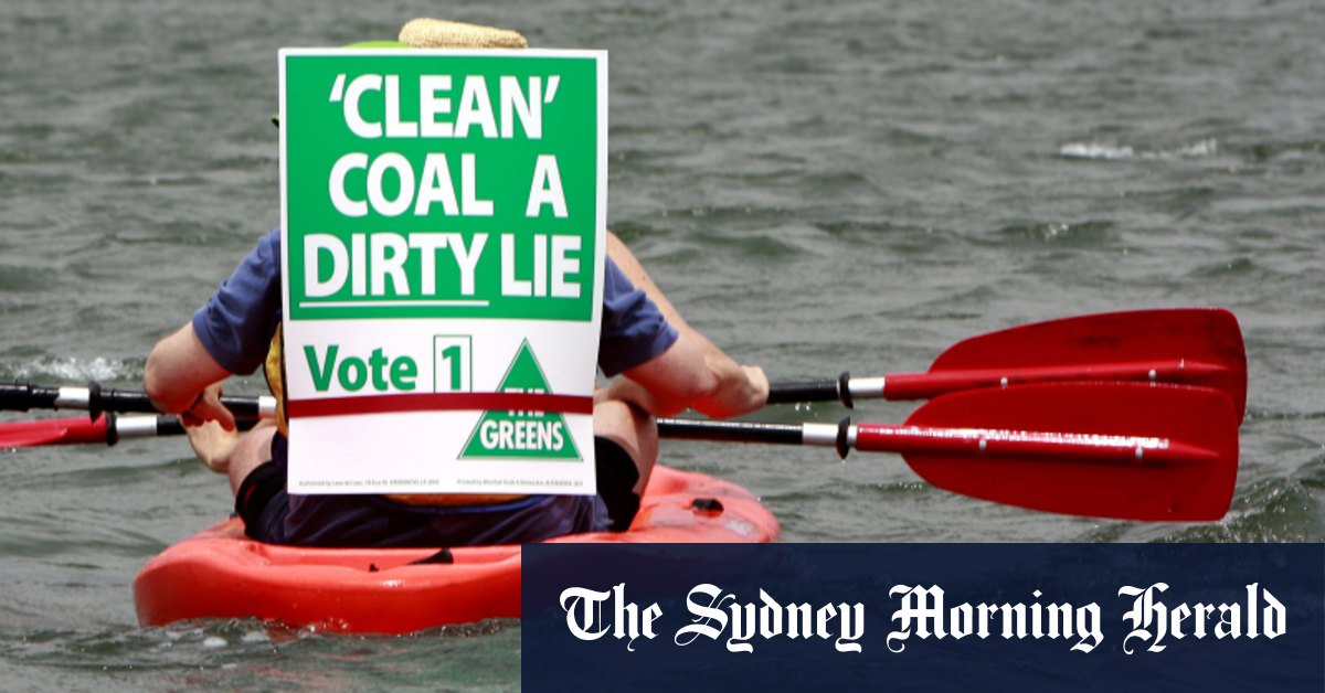 Anti-coal protesters clear court hurdle for kayak flotilla near port