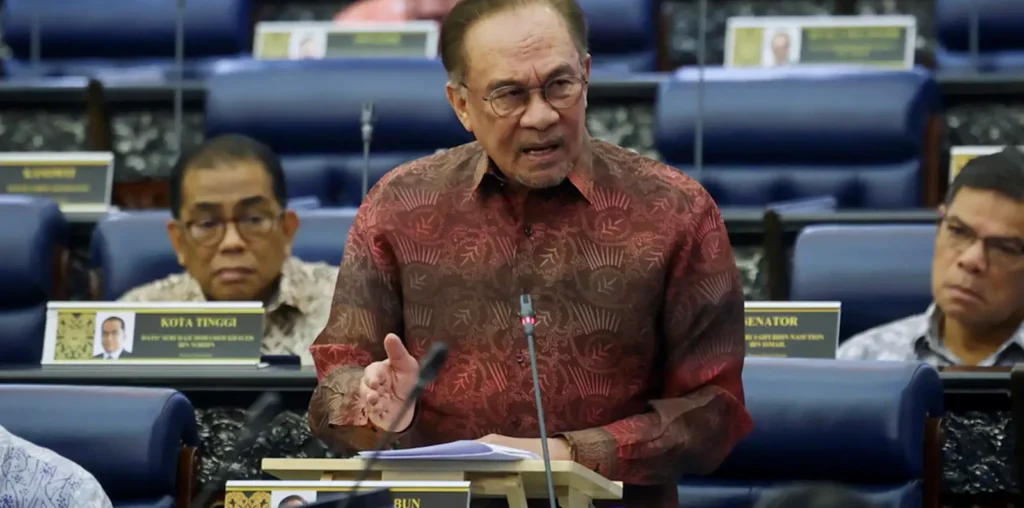 Anwar defends leasing arrangement for Leonardo choppers