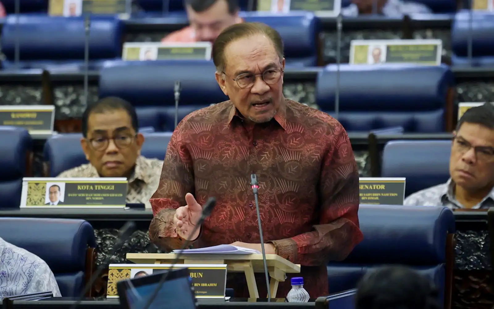 Anwar defends leasing arrangement for Leonardo choppers