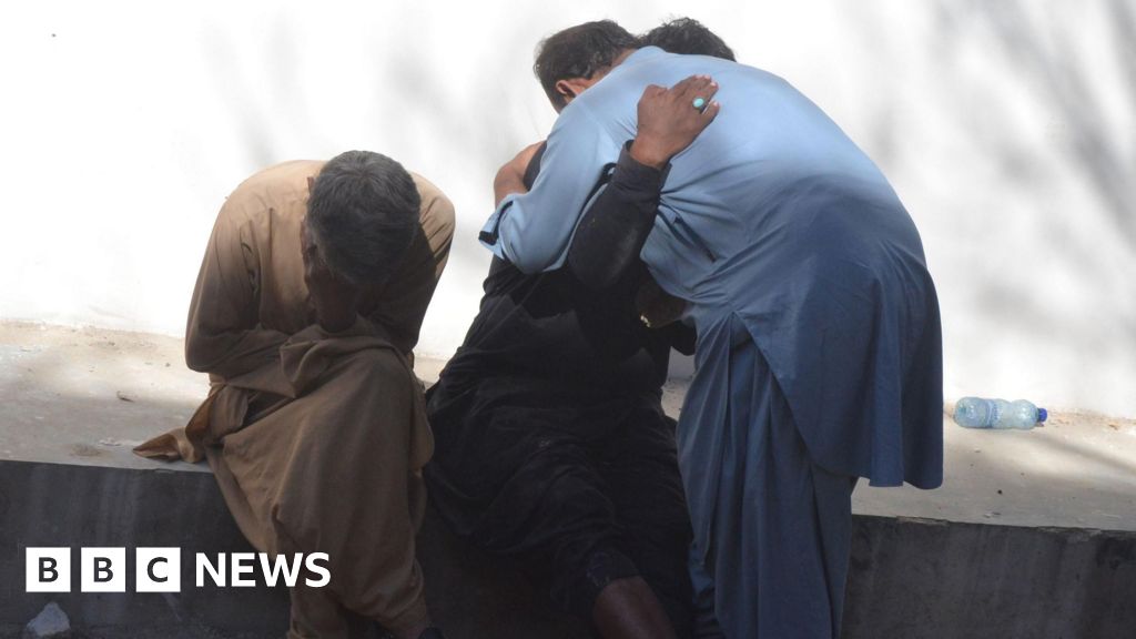 At least 24 killed in explosion at Pakistan railway station