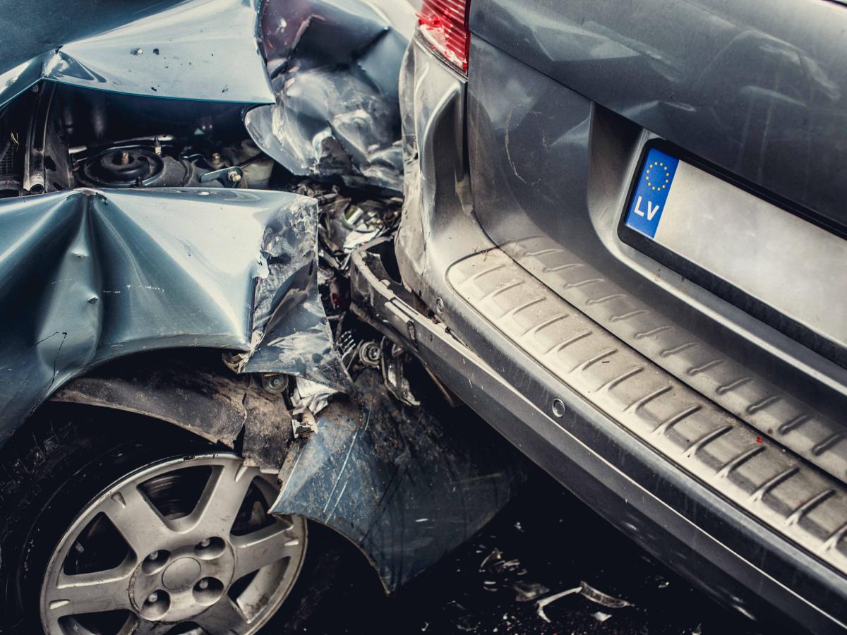 BMW X6 plows into pedestrians on traffic island and leaves