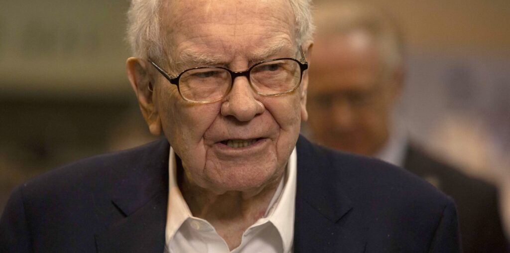 Berkshire Hathaway's cash fortress tops $300 billion as Buffett sells more stock, freezes buybacks