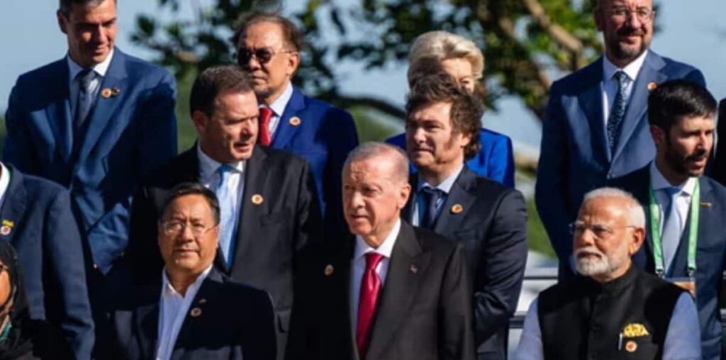 Biden, Trudeau Miss Traditional G20 'Family Photo' With World Leaders; Here's What Happened - News18