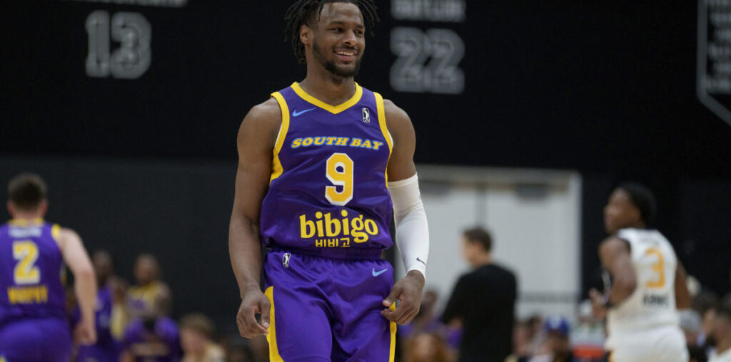 Bronny James scores 6 points in G League debut