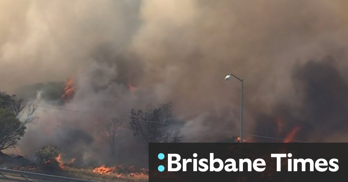 Bushfire emergency closes busy Perth road