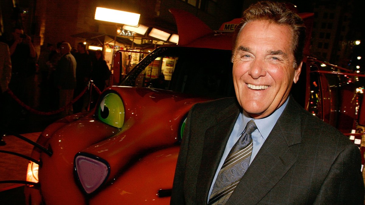 Chuck Woolery, smooth-talking game show host of ‘Love Connection’ and ‘Scrabble,’ dies at 83