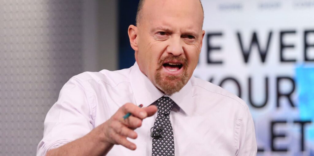 Cramer's week ahead: Earnings from Dell, CrowdStrike and several big retailers