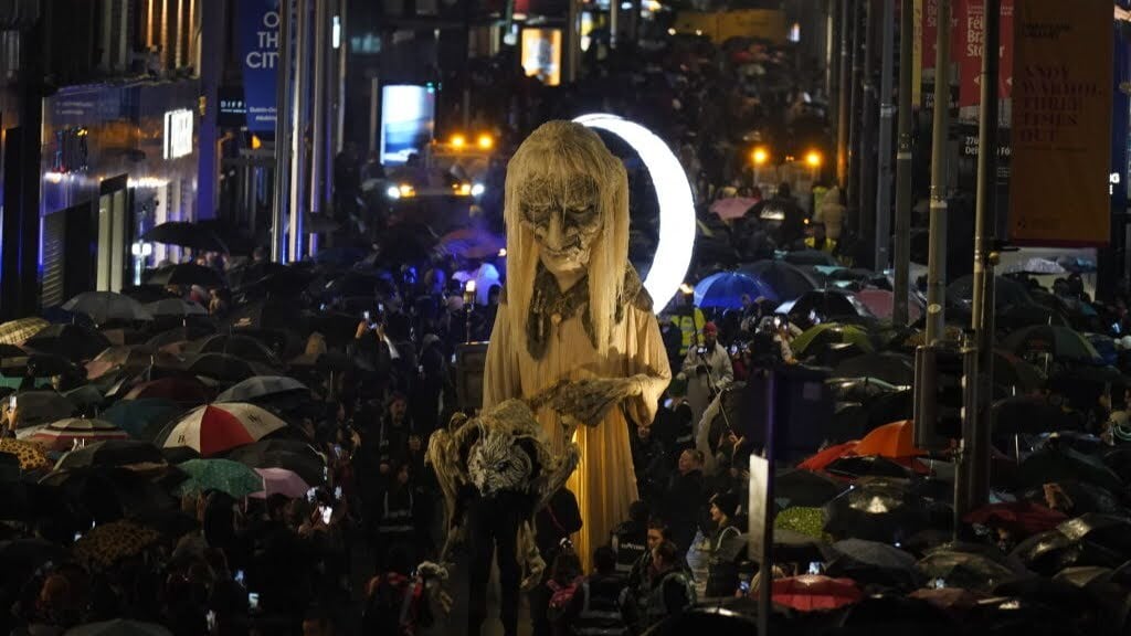 Crowds Get Ghosted by Fake Halloween Parade Invented on Social Media