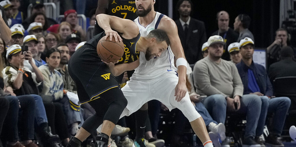 Curry takes the spotlight in Thompson’s emotional return to Chase Center