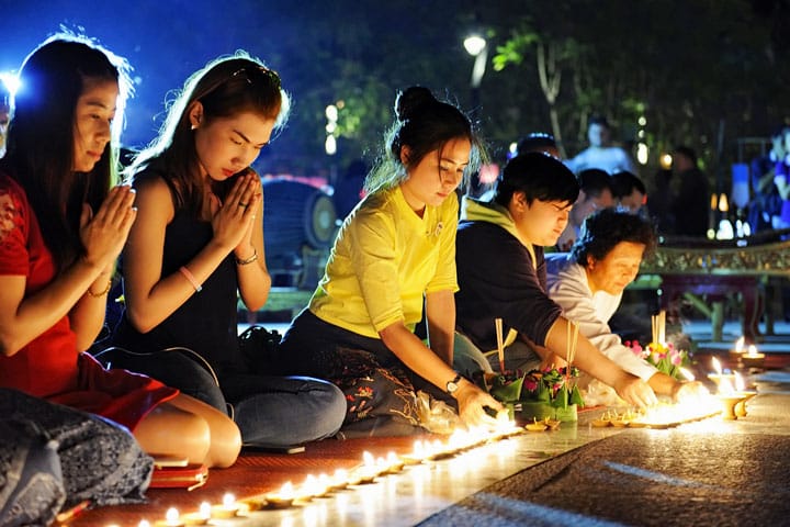 ‘De magie van Loy Krathong, een ritueel van licht en herinnering’