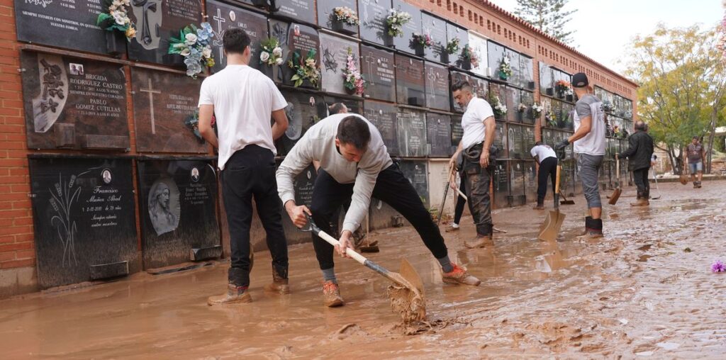 Death Toll From Spanish Floods Rises To 205 As Residents Appeal For Aid