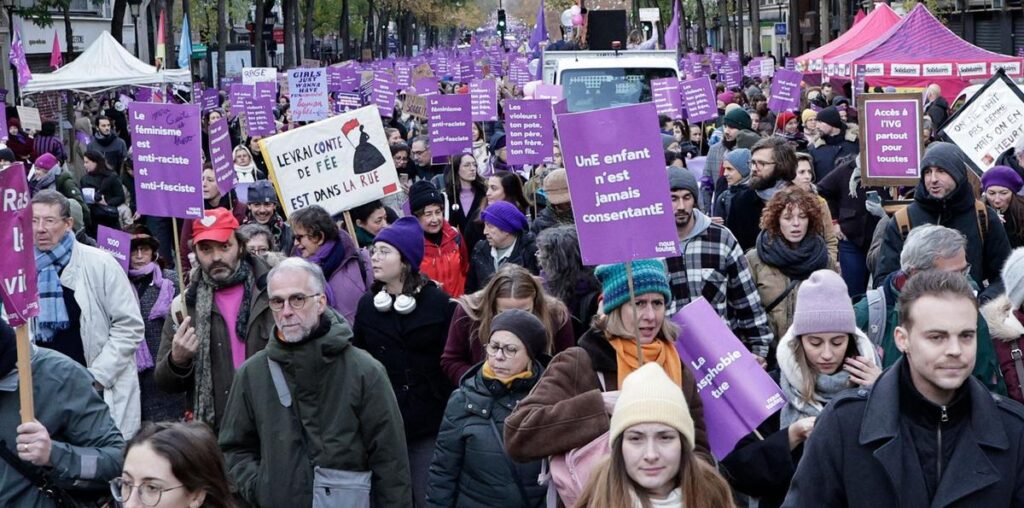 Des dizaines de rassemblements contre les violences faites aux femmes en plein procès Mazan