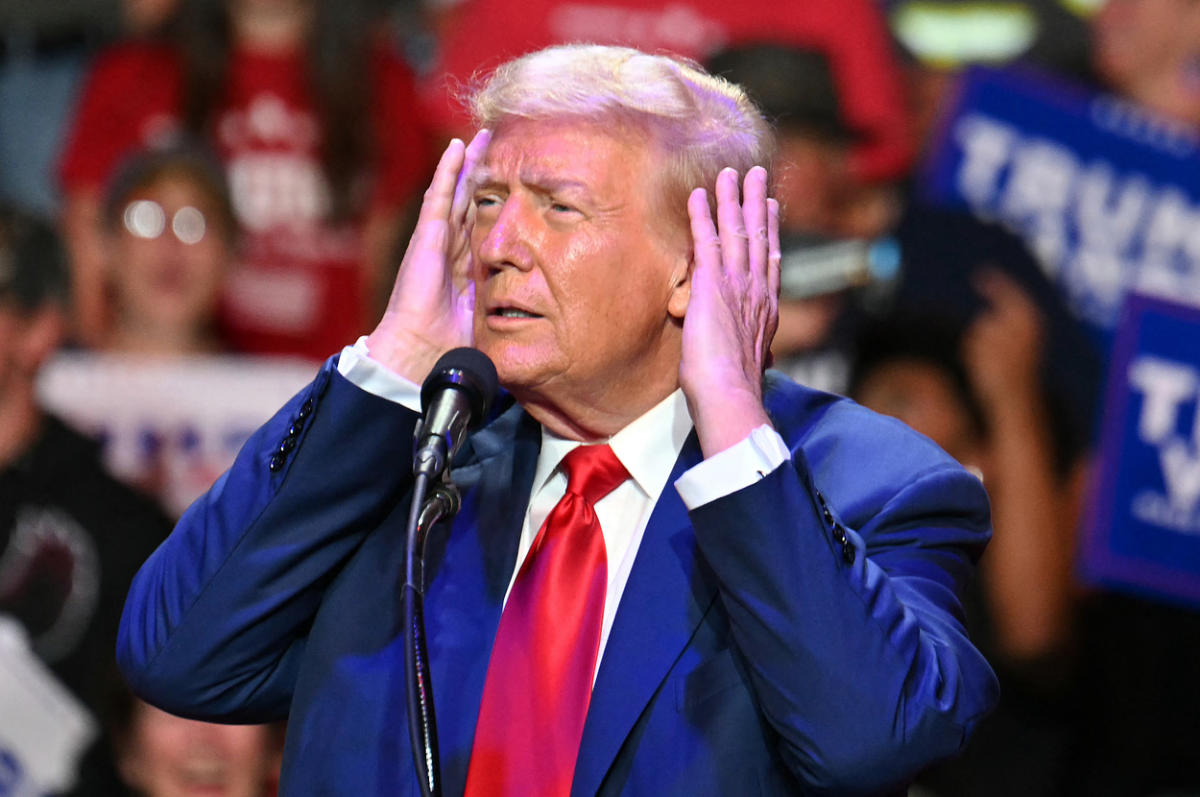 Donald Trump’s Apparent Baldness Is Going Viral In A New Photo