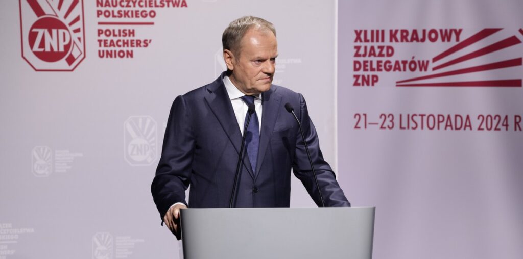 Donald Tusk obiecał nauczycielom duże podwyżki. Mogą zarabiać nawet o 38 proc. więcej