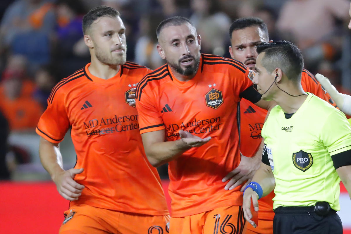 Dynamo star Hector Herrera sent off for spitting at ref before season ends in shootout