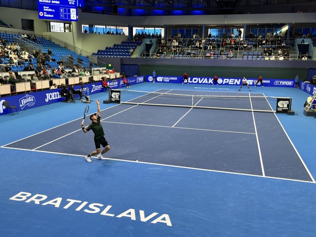 €3 view in Bratislava. Nishikori – Safiullin