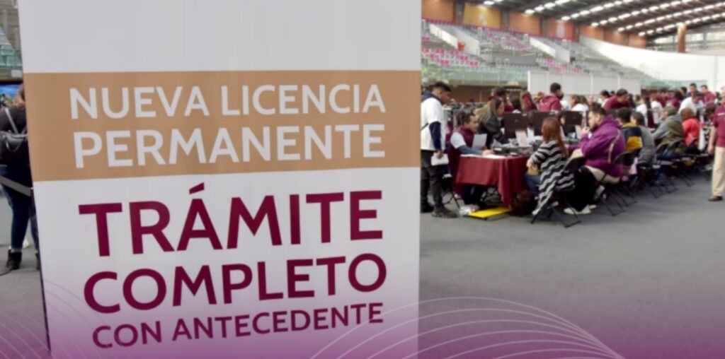 En CDMX inician expedición de licencia de conducir permanente