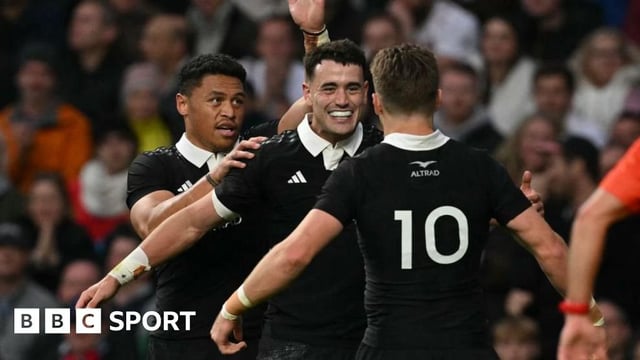 England 22-24 New Zealand: All Blacks edge out hosts thanks to Mark Tele’a try