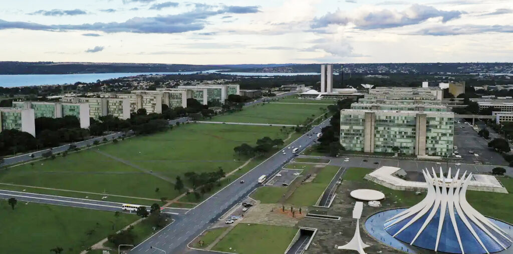 Esplanada está parcialmente liberada após atentado - Jornal de Brasília