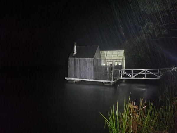 Floating Sauna Lake Derby