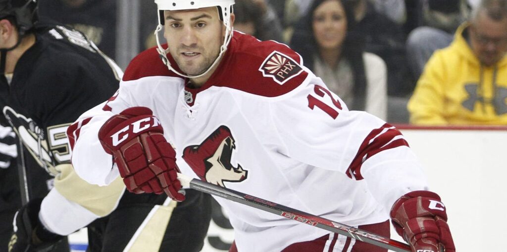 Former Arizona Coyotes player, Paul Bissonnette, assaulted at Scottsdale restaurant