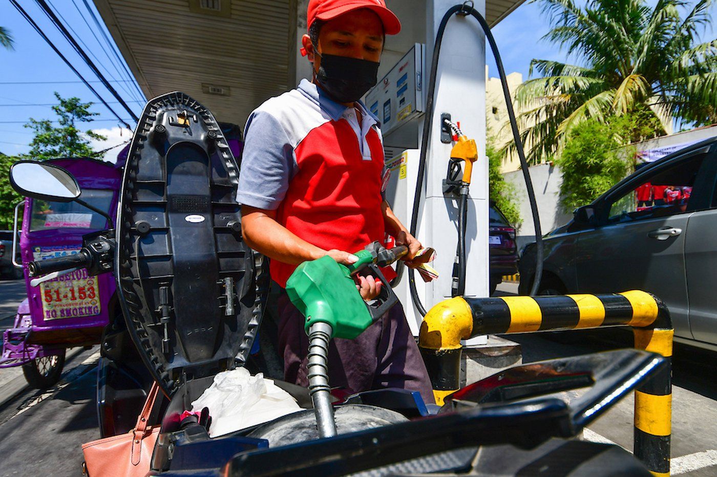 Fuel price hikes set on the last week of November | ABS-CBN News