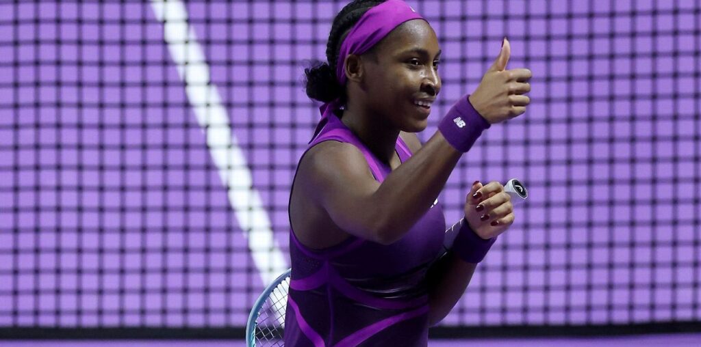 Gauff tops Swiatek to reach semis of WTA Finals