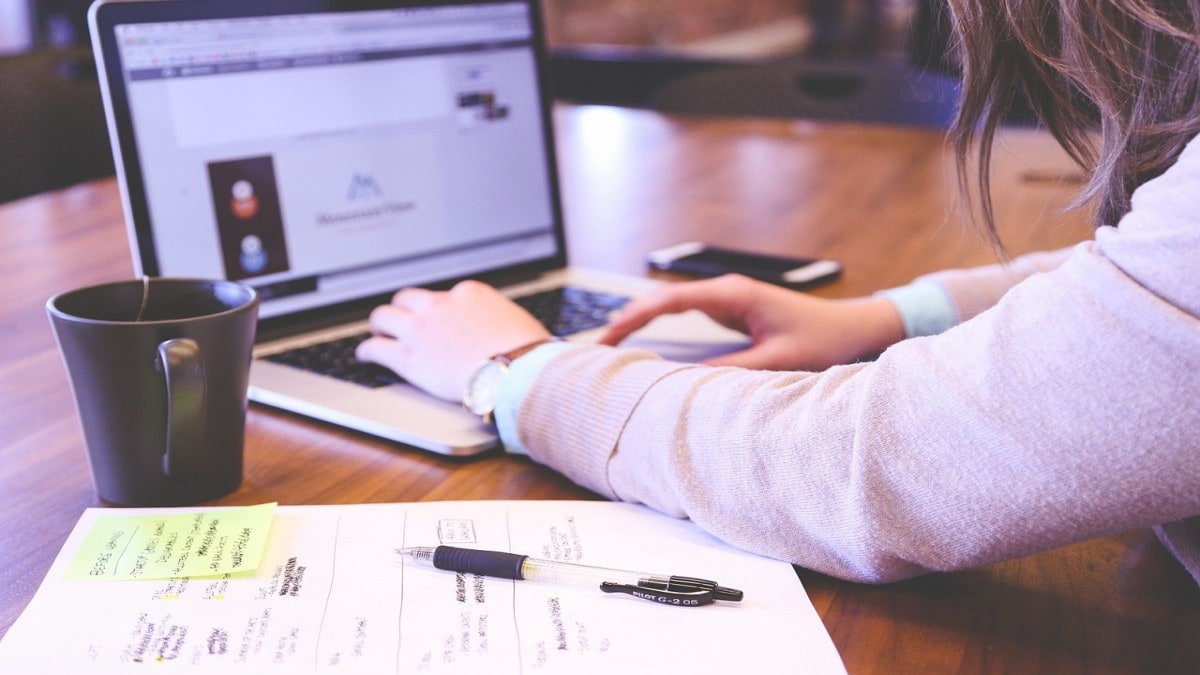 Get up, Stand up: How sitting at your desk all day increases heart risk