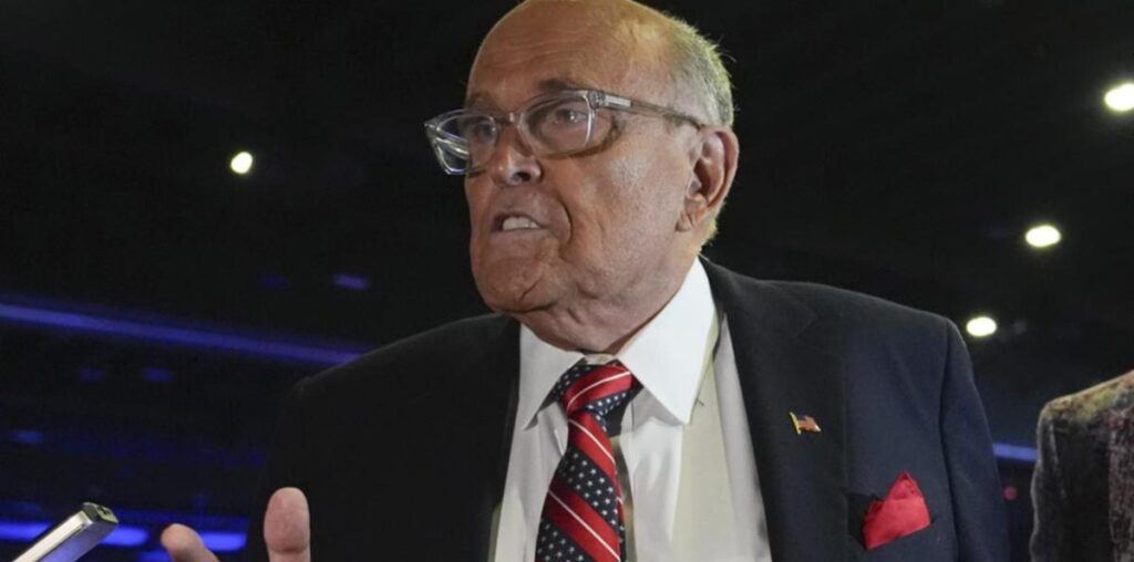 Giuliani due in court after missing deadline on assets