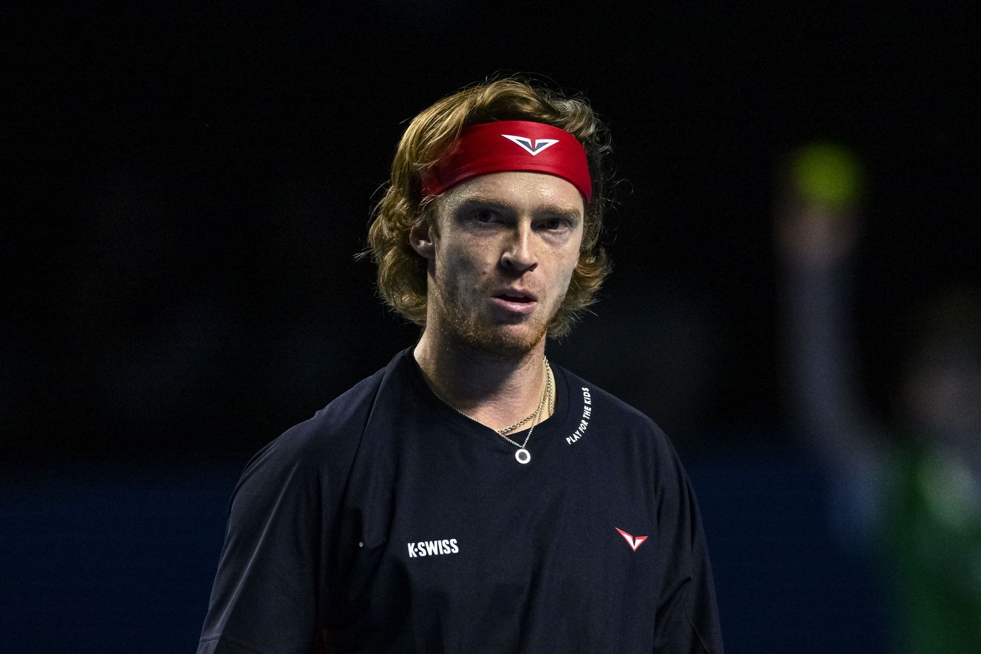 “Gone from meme to serious concern”: Tennis insider urges Andrey Rublev to get ‘psychological’ help after he injures knee from temper in Paris Masters