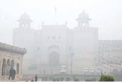 Govt to extend green lockdown as heavy smog grips Punjab