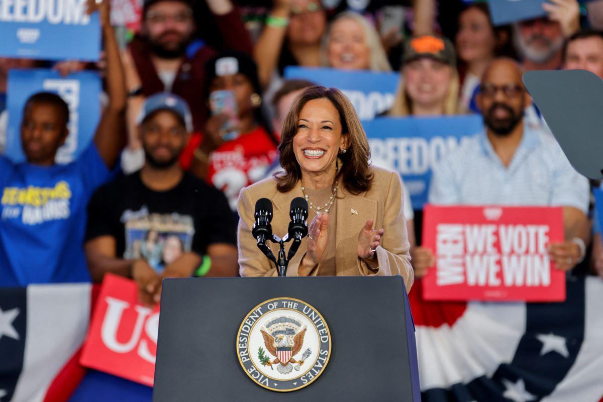 Harris, Trump nearly cross paths in North Carolina in final days of US election campaign