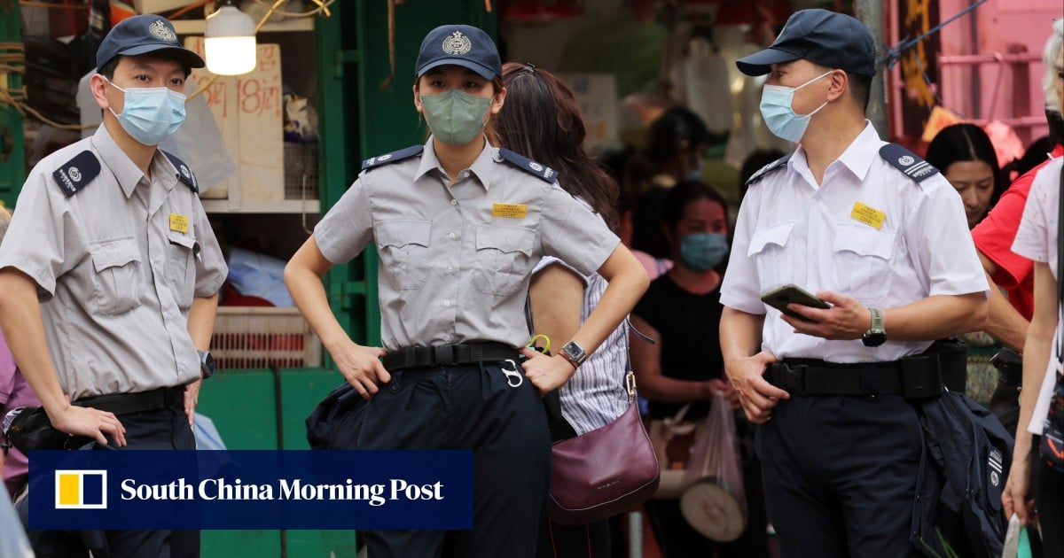 Hong Kong authorities arrest 13 unlicensed hawkers for illegal sale of food