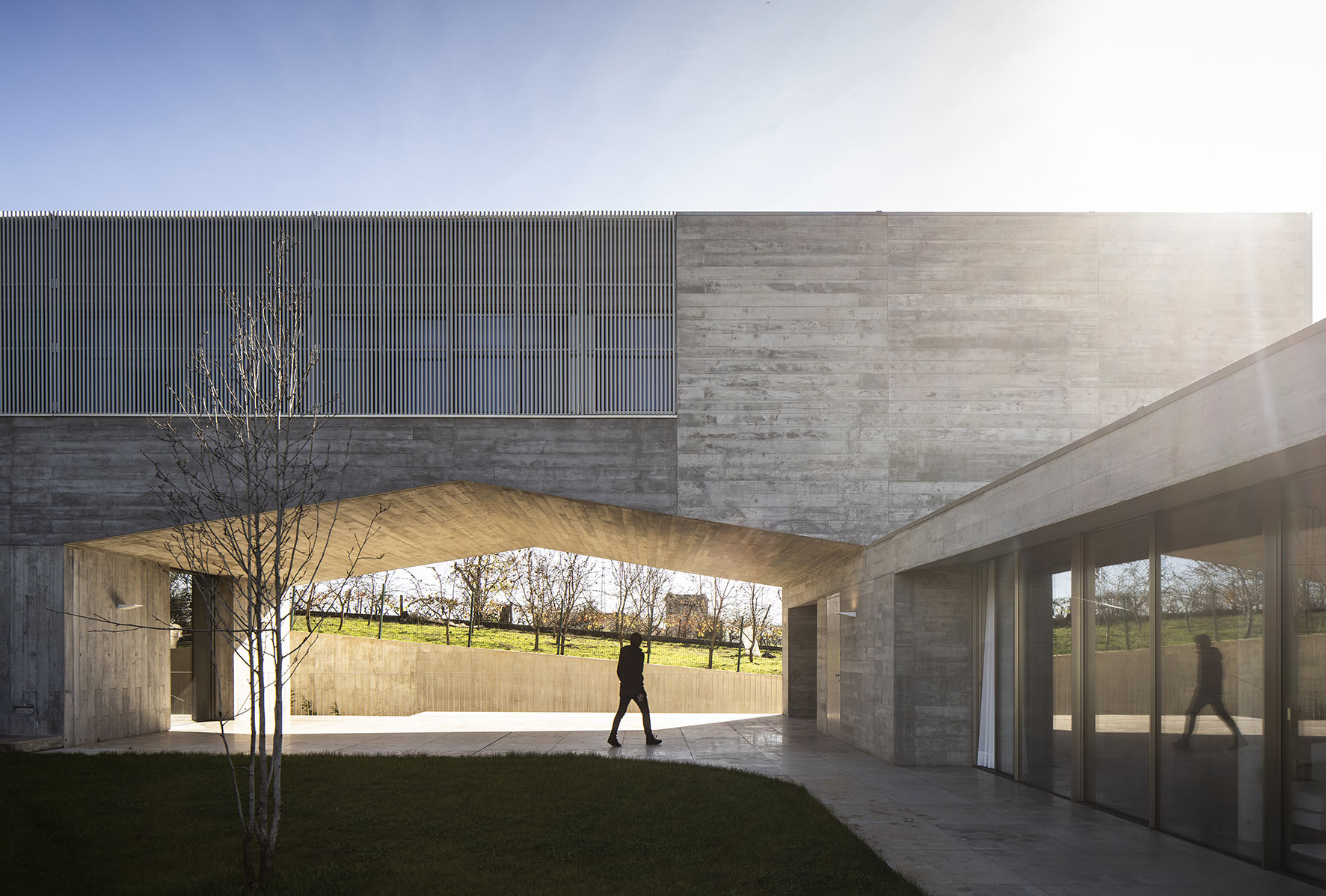 House in Vila Real  / AZO. Sequeira Arquitectos Associados