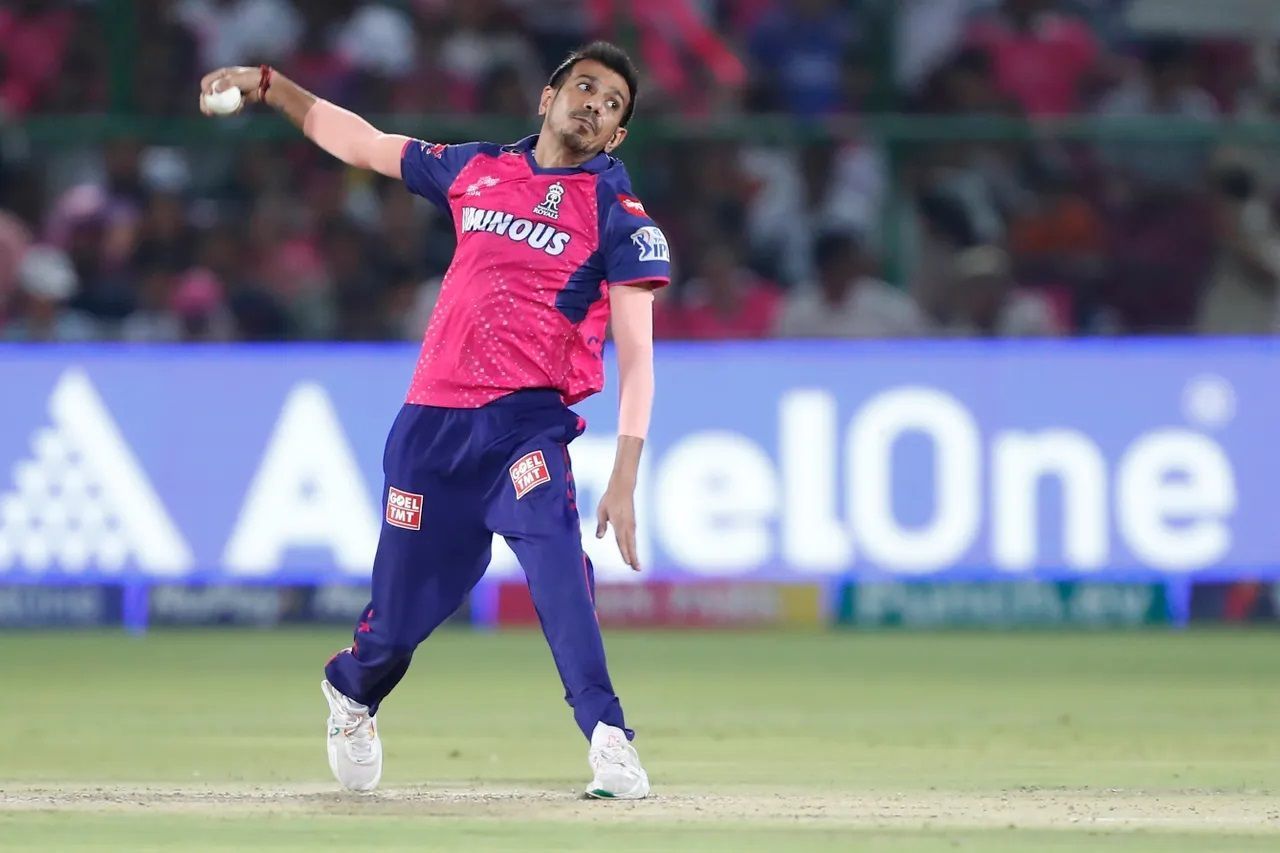 “If Virat is the captain, RCB will try to bring their old trump card back” – Sanjay Manjrekar on Yuzvendra Chahal heading into IPL 2025 auction