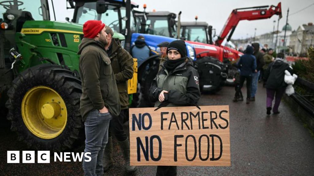 Inheritance tax: ‘Betrayed’ farmers take Budget protest to London