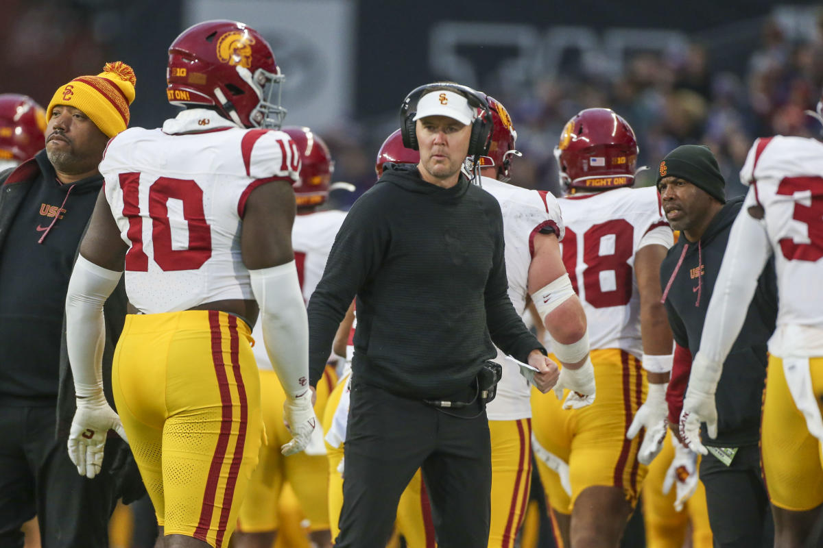 ‘It’s not like we’re getting our ass kicked:’ Washington drops USC to 4-5 in yet another one-score loss for the Trojans