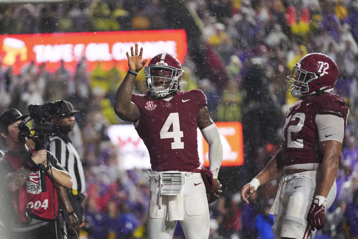 Jalen Milroe runs wild as No. 11 Alabama beats No. 15 LSU 42-13