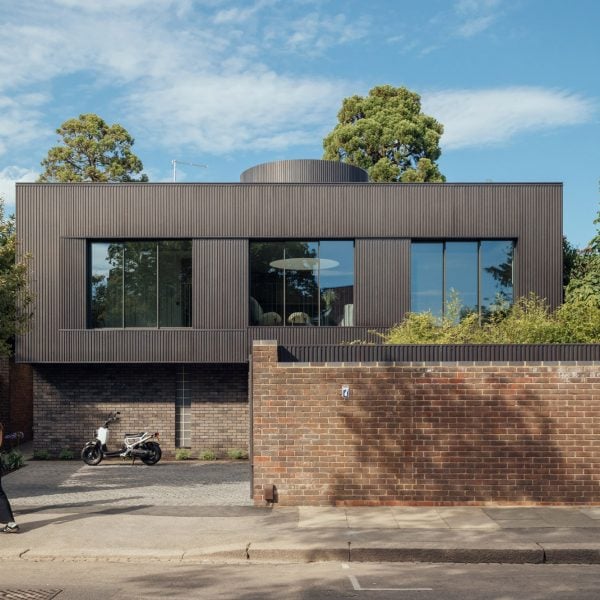 Jason Good Architecture tops London home with patinated copper “top hat”