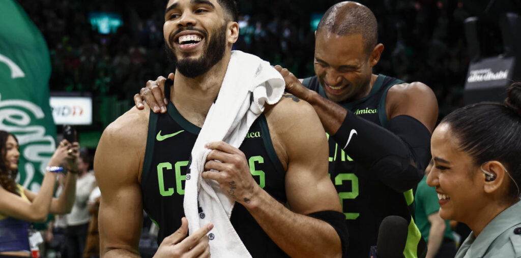 Jayson Tatum hits buzzer-beating 3 in Celtics' win over Raptors after missing last-second shot in regulation