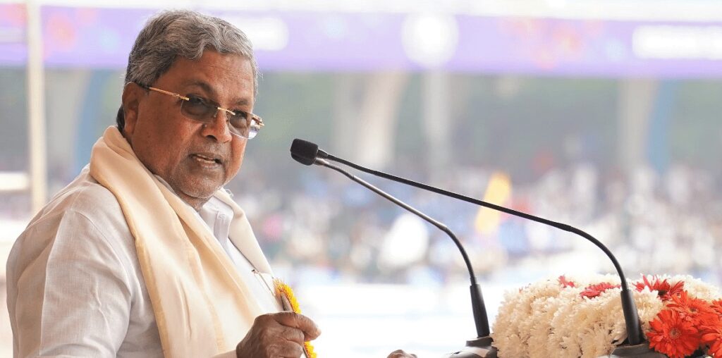 'Karnataka Gets Only 14-15 Paise Per Rupee':  CM Siddaramaiah Raises Tax Devolution Issue On Rajyotsava Day, Urges To Speak Kannada