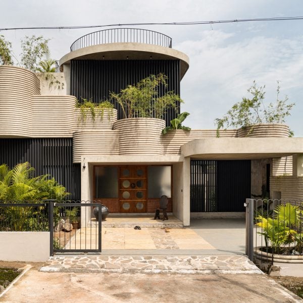 Kerala home blends “old-world charm with modern architecture”