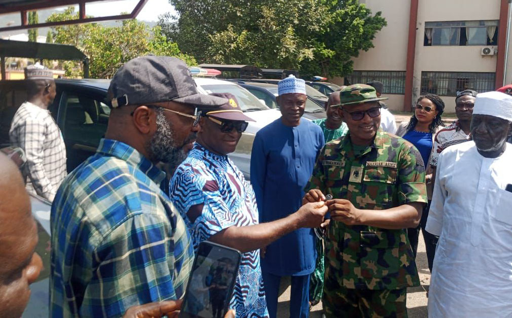 Kogi presents another batch of refurbished vehicles to security agencies