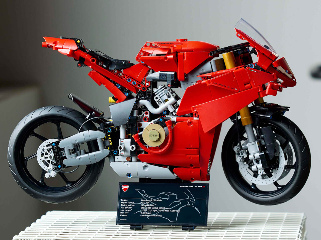 LEGO recreates Ducati Panigale V4 S racer in a stunning 1:4 miniature version – Yanko Design