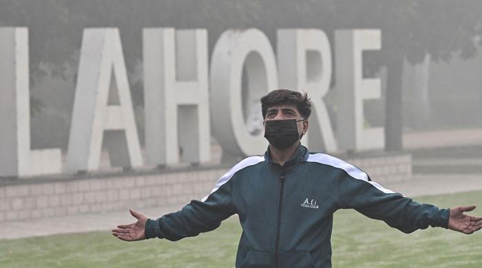 Lahore AQI improves, moves out of ‘hazardous’ range