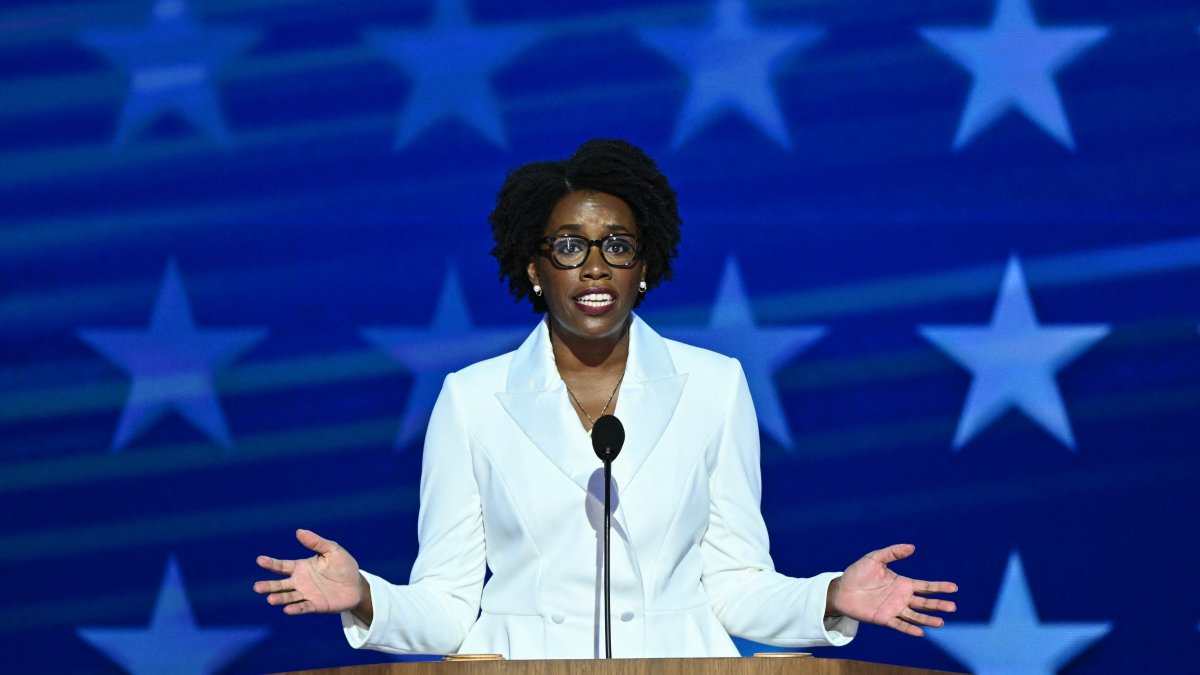 Lauren Underwood defeats James Marter in Illinois’ 14th district