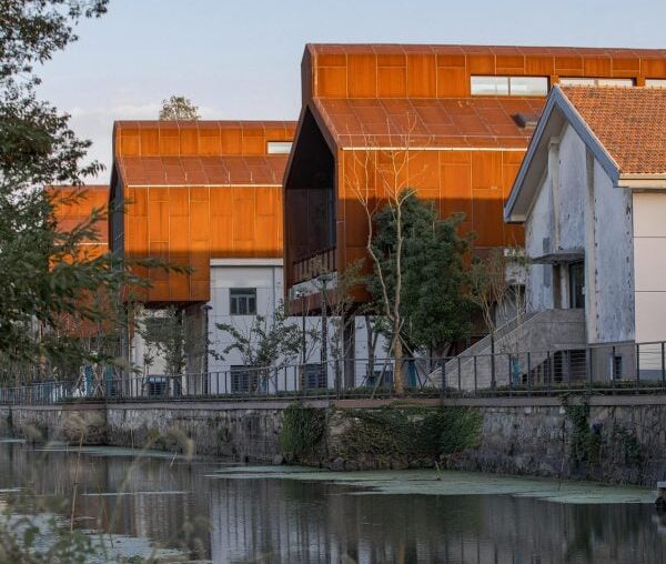 Lichao Architecture Design Studio transforms Wuzhen Rural Brewery